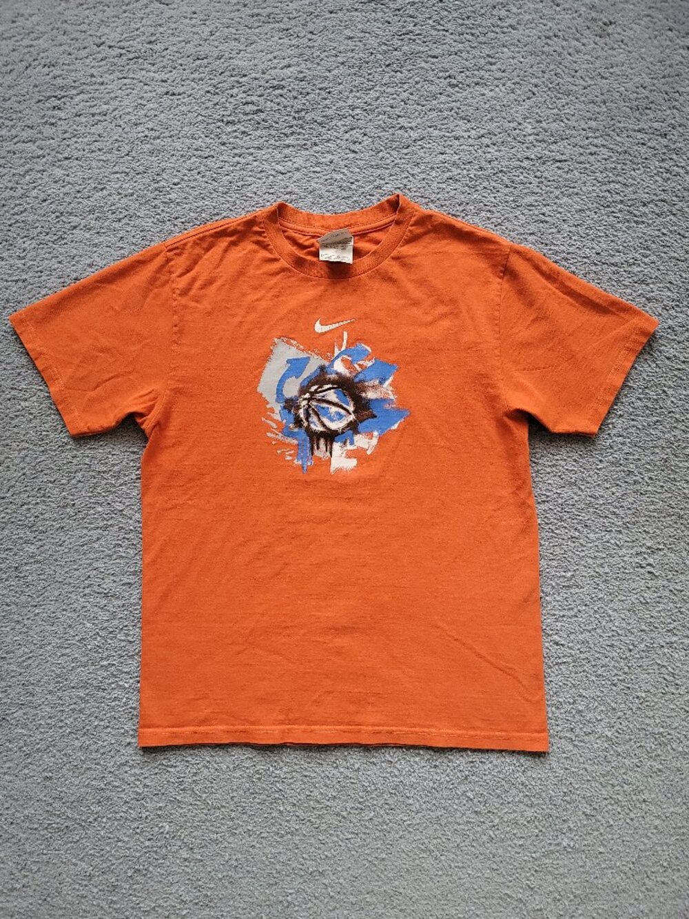 RARE vintage 90s/Y2K SILVER TAG Nike Air Graffiti Graphic T Made in Canada SZ S